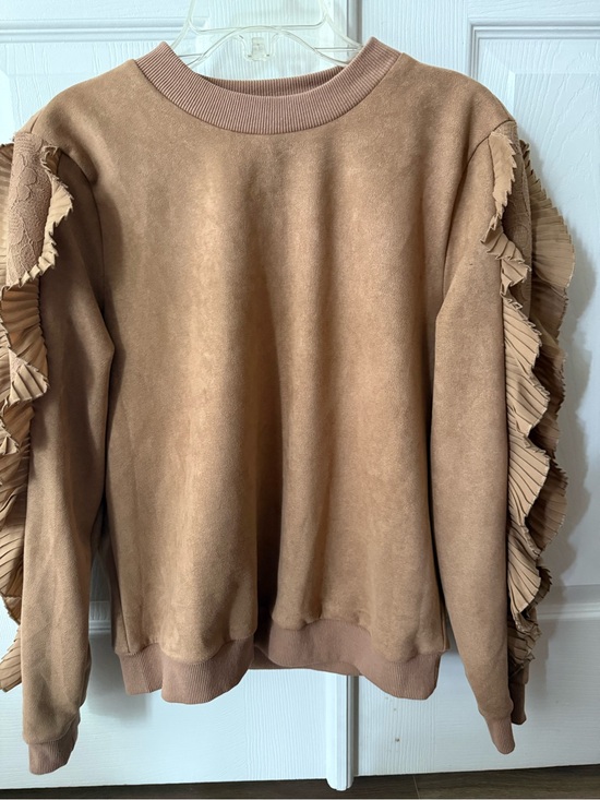 Sweaters - Women's Faux Suede Ruffle Lace Sleeve Sweatshirt